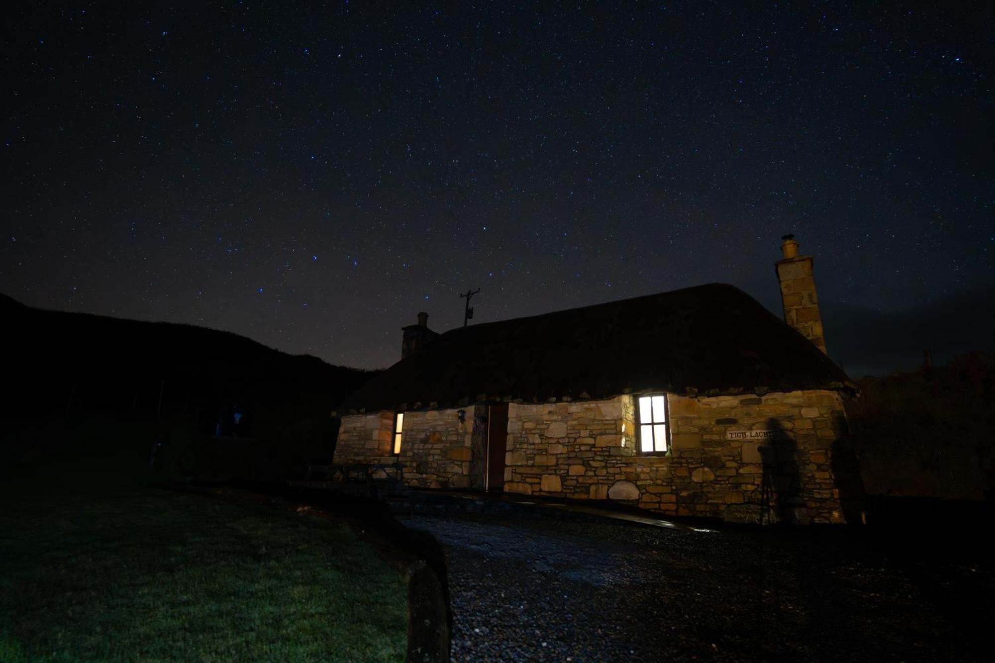 Tigh Lachie, Mary'S Thatched Cottages, Elgol, Isle Of Skye Ngoại thất bức ảnh