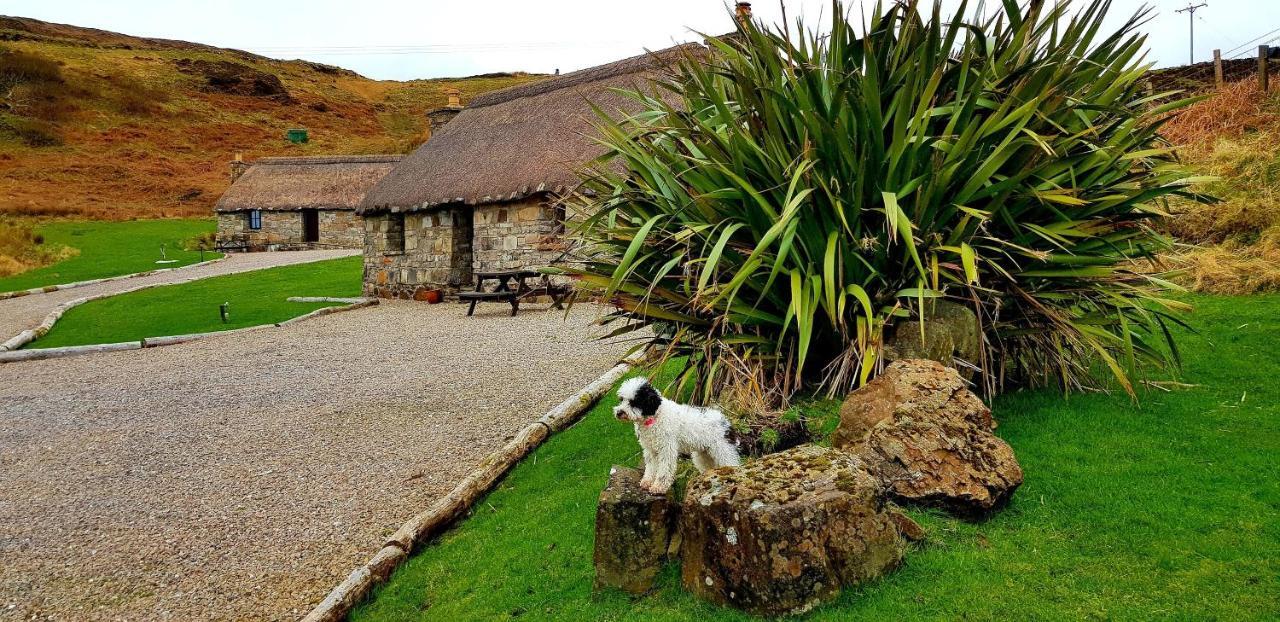 Tigh Lachie, Mary'S Thatched Cottages, Elgol, Isle Of Skye Ngoại thất bức ảnh